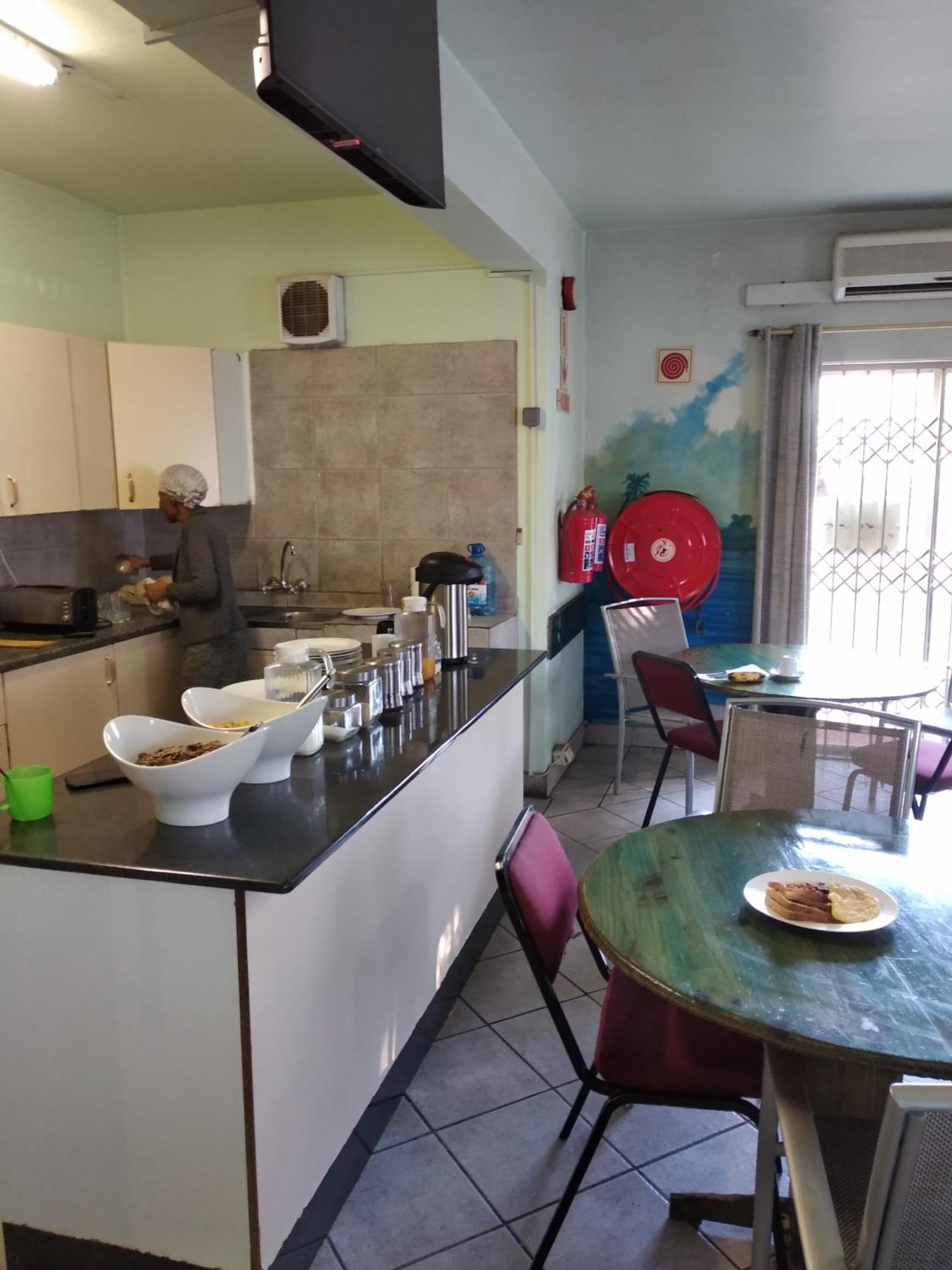 Brackendene Lodge 가보로네 외부 사진