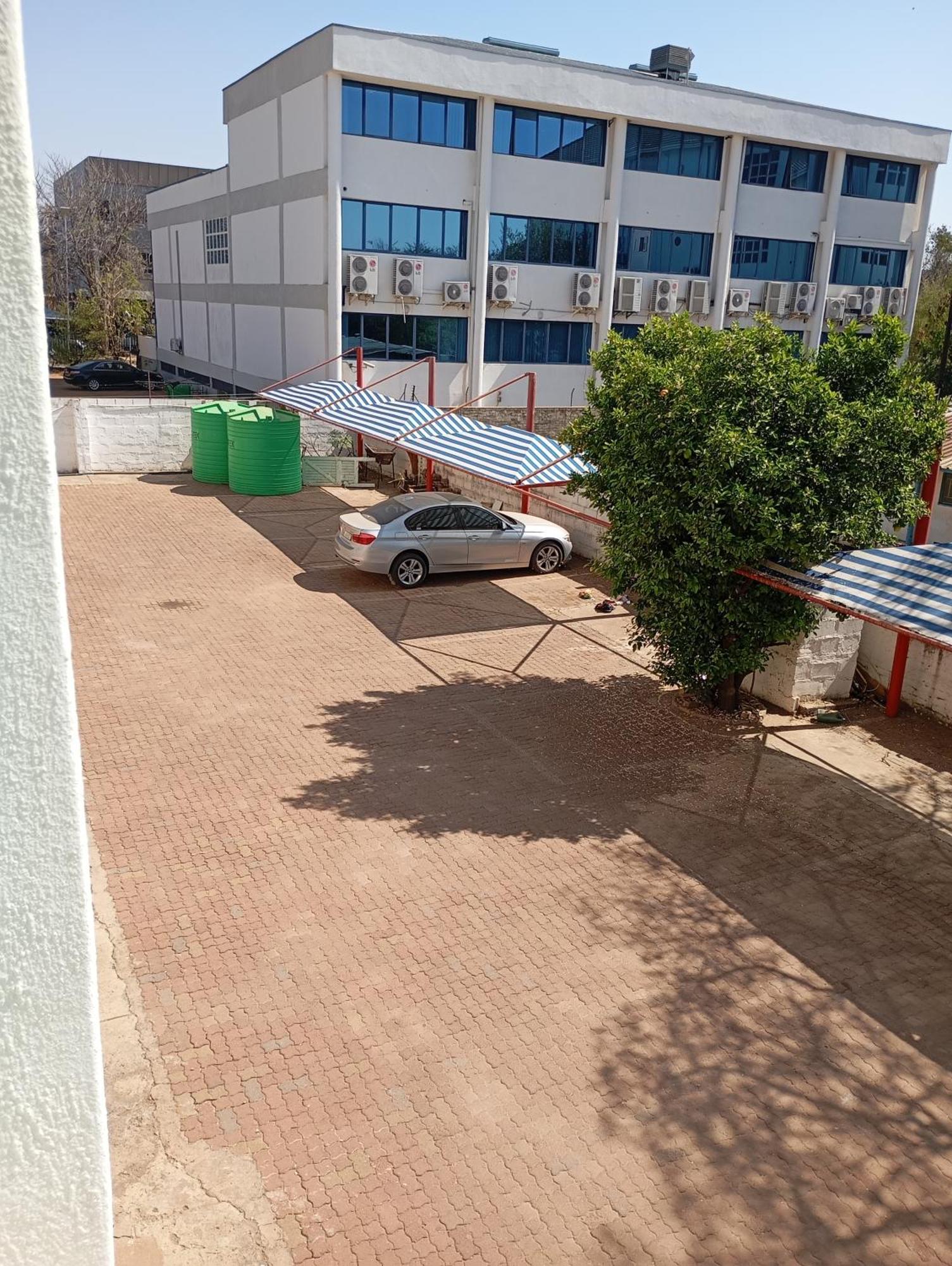 Brackendene Lodge 가보로네 외부 사진