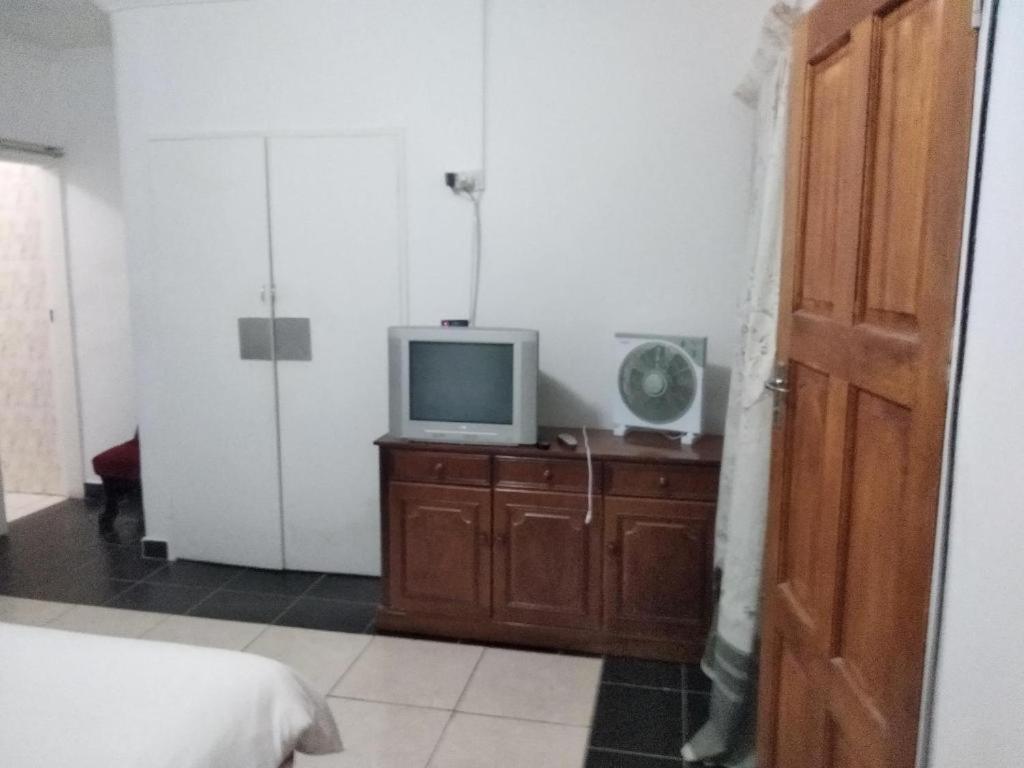 Brackendene Lodge 가보로네 외부 사진